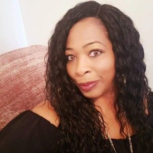 Meet your Posher, Dana